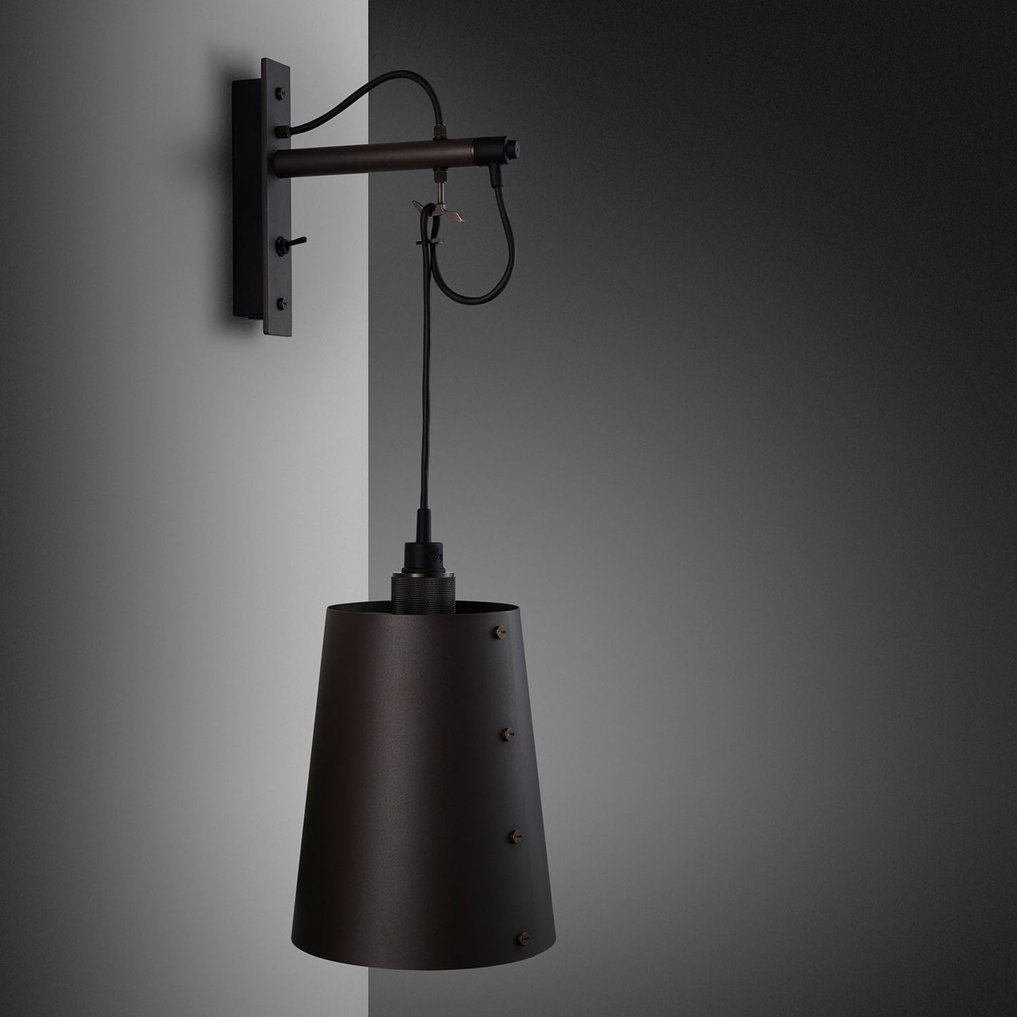 HOOKED WALL / LARGE (GRAPHITE BASE) - BUSTER & PUNCH