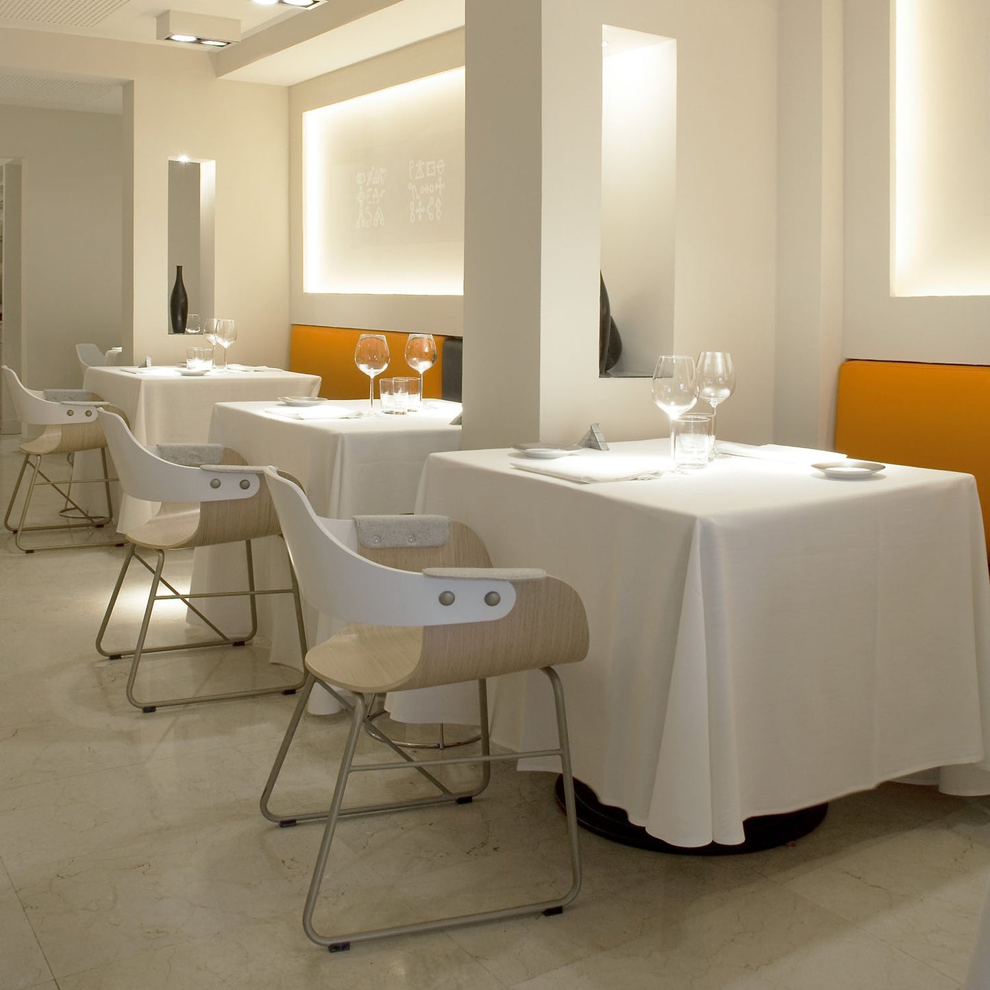 SHOWTIME & SHOWTIME NUDE CHAIR - BD BARCELONA DESIGN