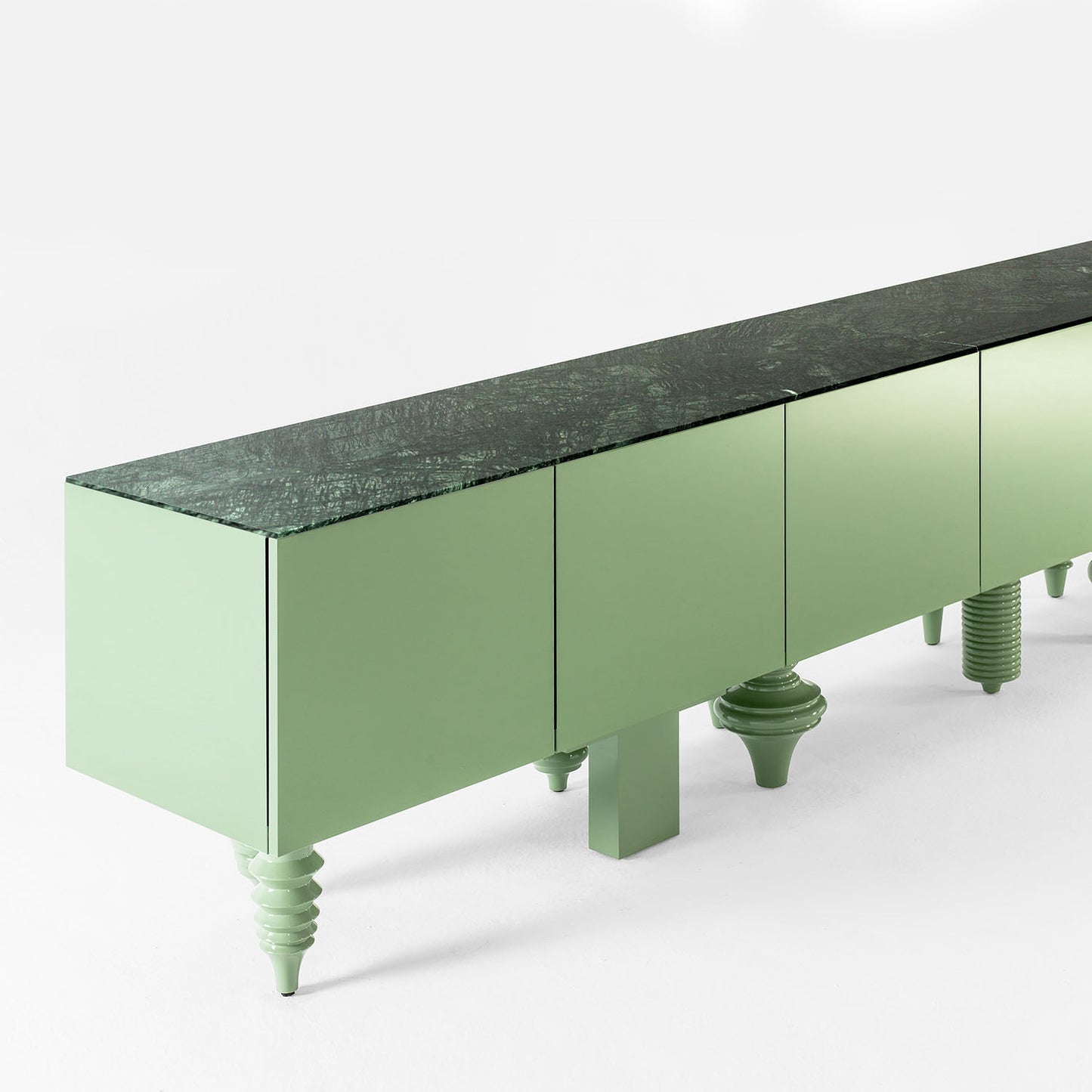 MULTILEG SHOWTIME CABINET – BD BARCELONA DESIGN