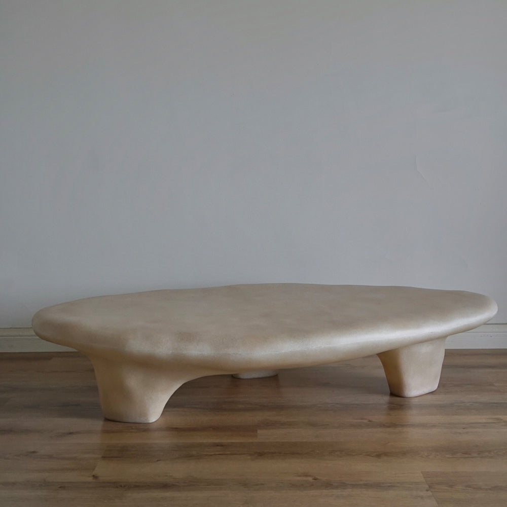 TRIPOD COFFEE TABLE – KAR