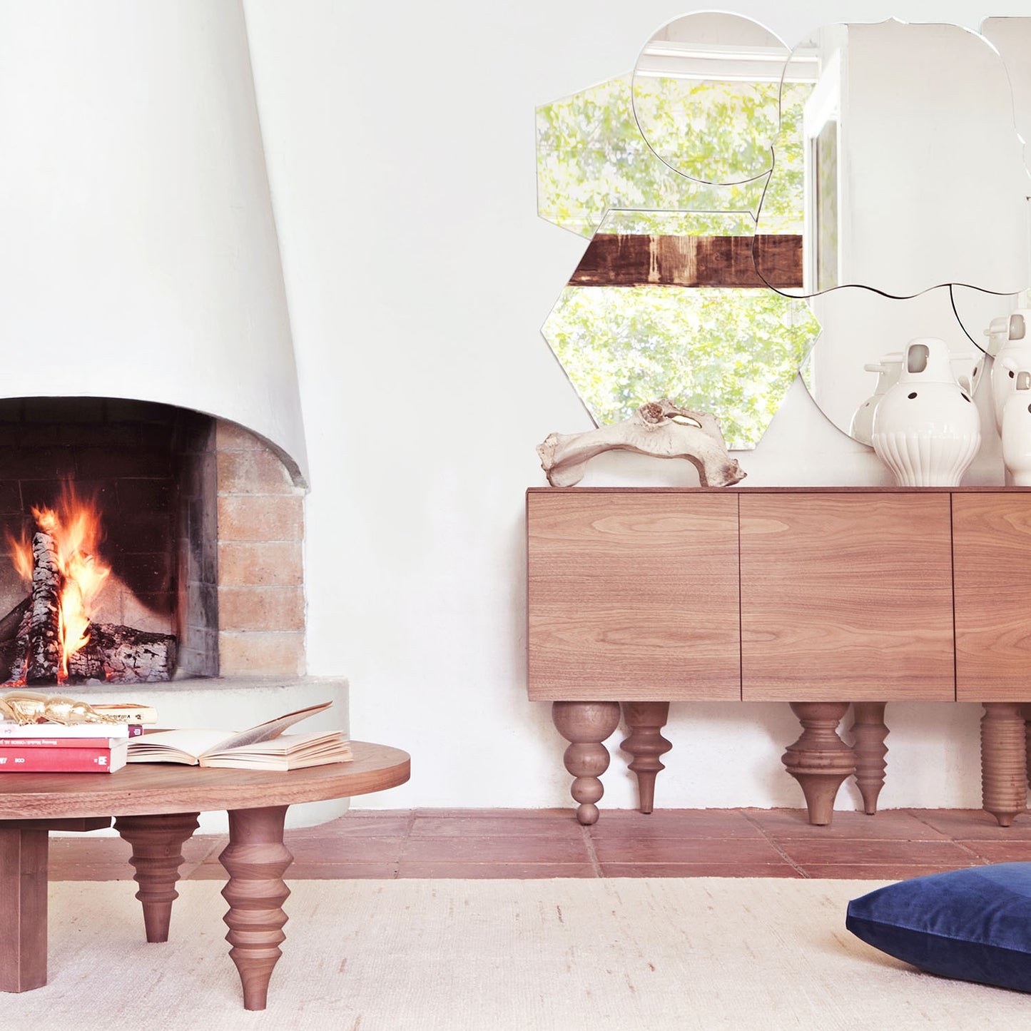 MULTILEG SHOWTIME CABINET – BD BARCELONA DESIGN