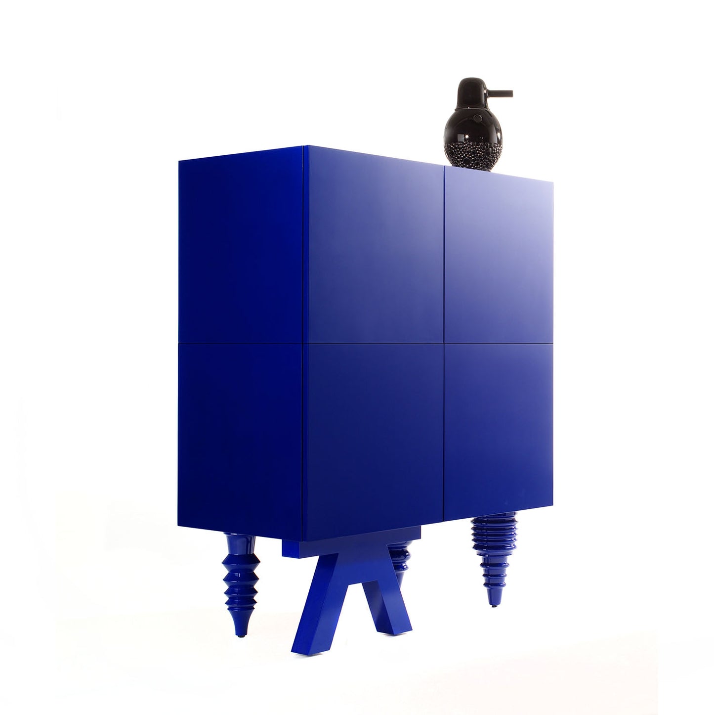 MULTILEG SHOWTIME CABINET – BD BARCELONA DESIGN
